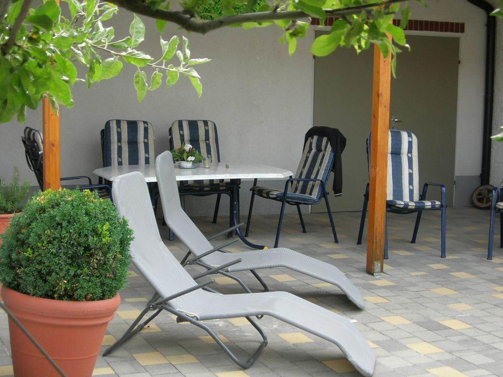 Gaestehaus Und Weinbau Zur Wiederkehr Strudler Podersdorf am See Exterior foto